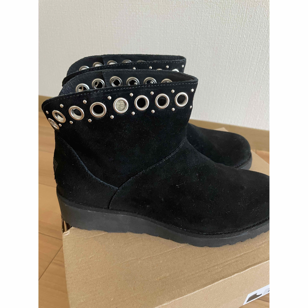 新品未使用品 UGG ショートブーツ 箱付き