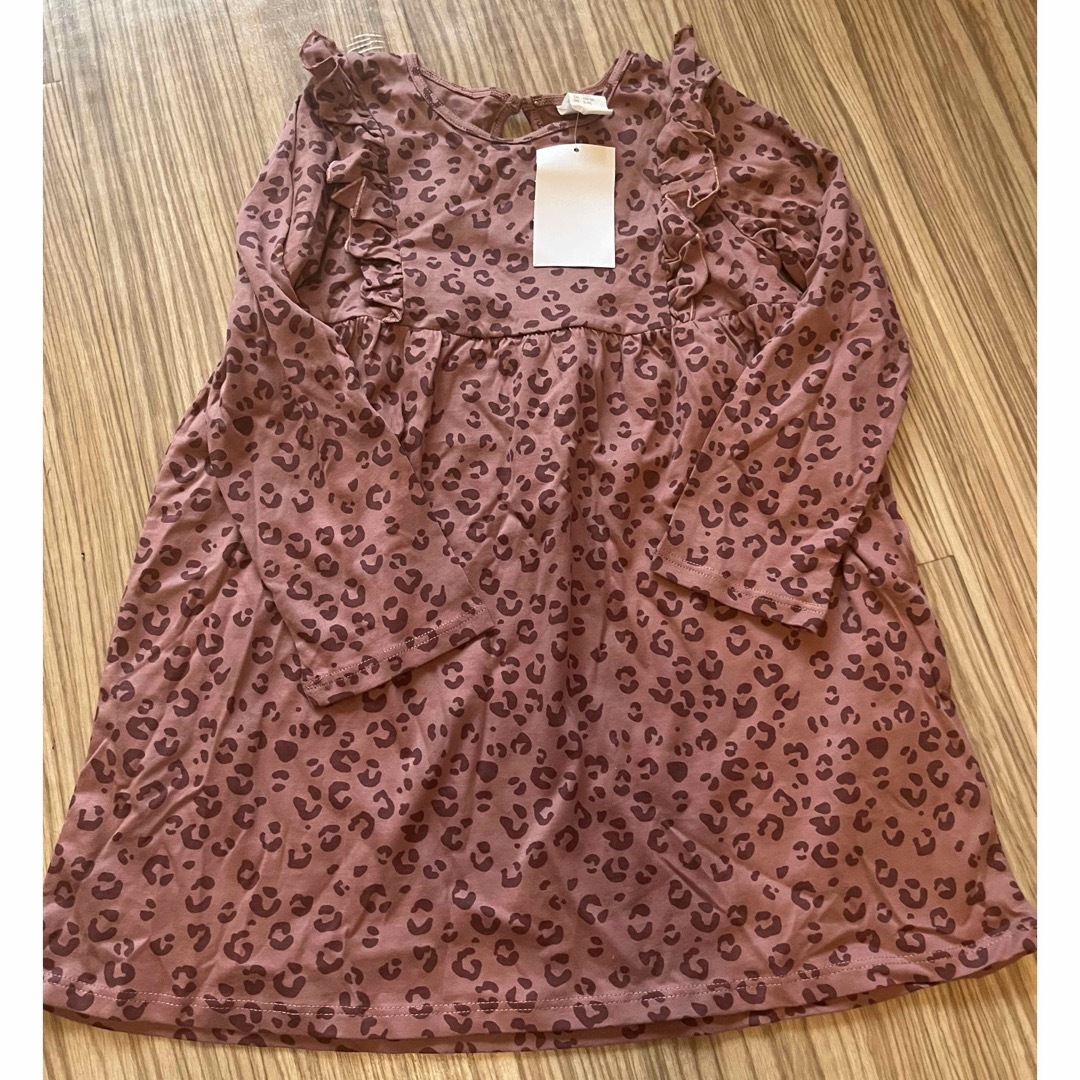 H&M(エイチアンドエム)のh&m レオパードワンピース　新品 キッズ/ベビー/マタニティのキッズ服女の子用(90cm~)(ワンピース)の商品写真