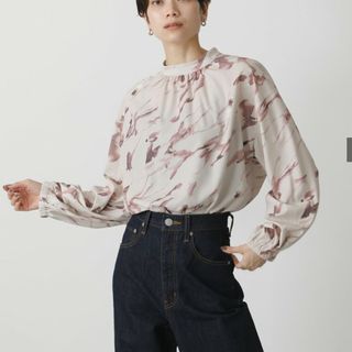 アズールバイマウジー(AZUL by moussy)のAZUL BY MOUSSY セットアップ 総柄トップス ロングスカート(シャツ/ブラウス(長袖/七分))