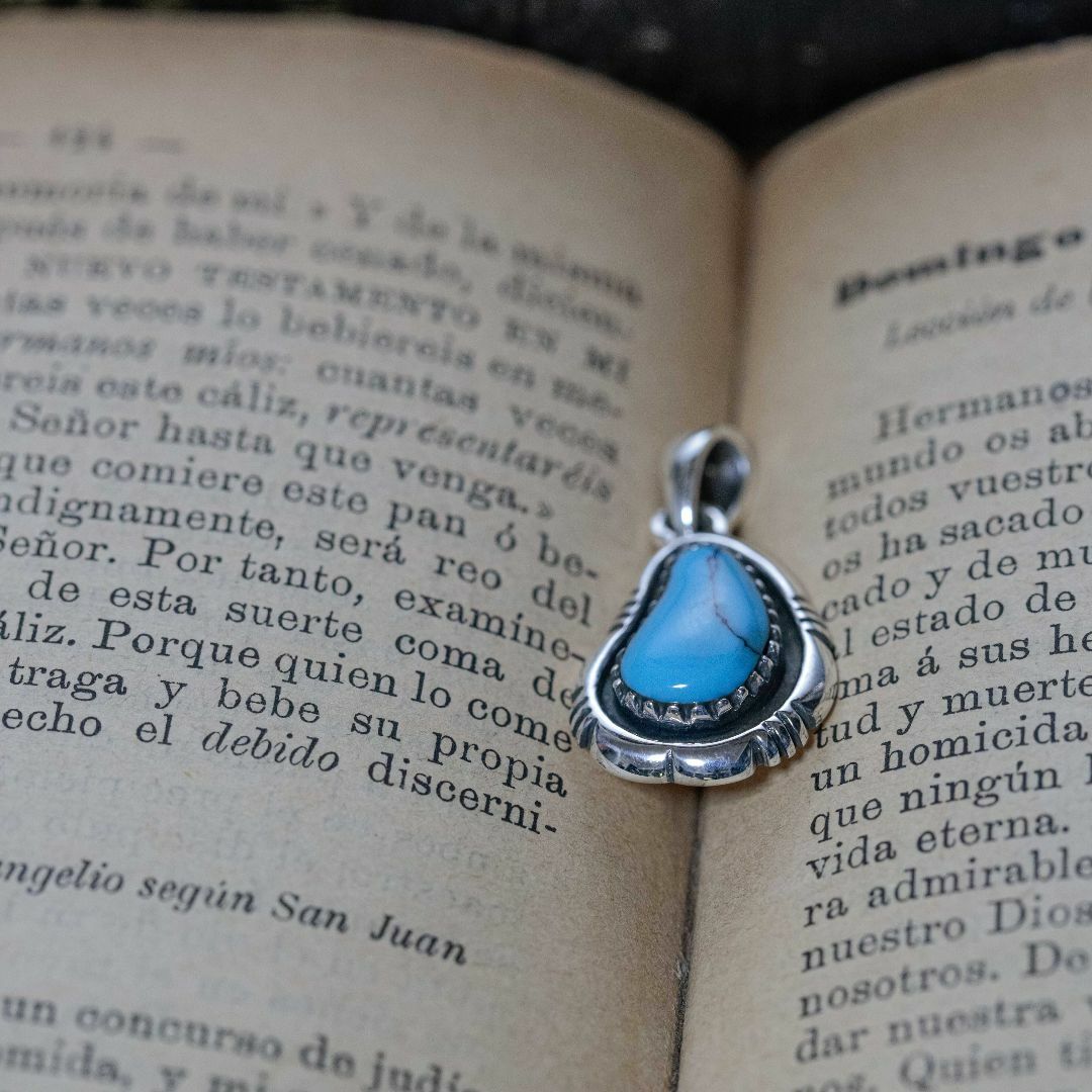 *Pendant top：Silver925 Turquoise charm