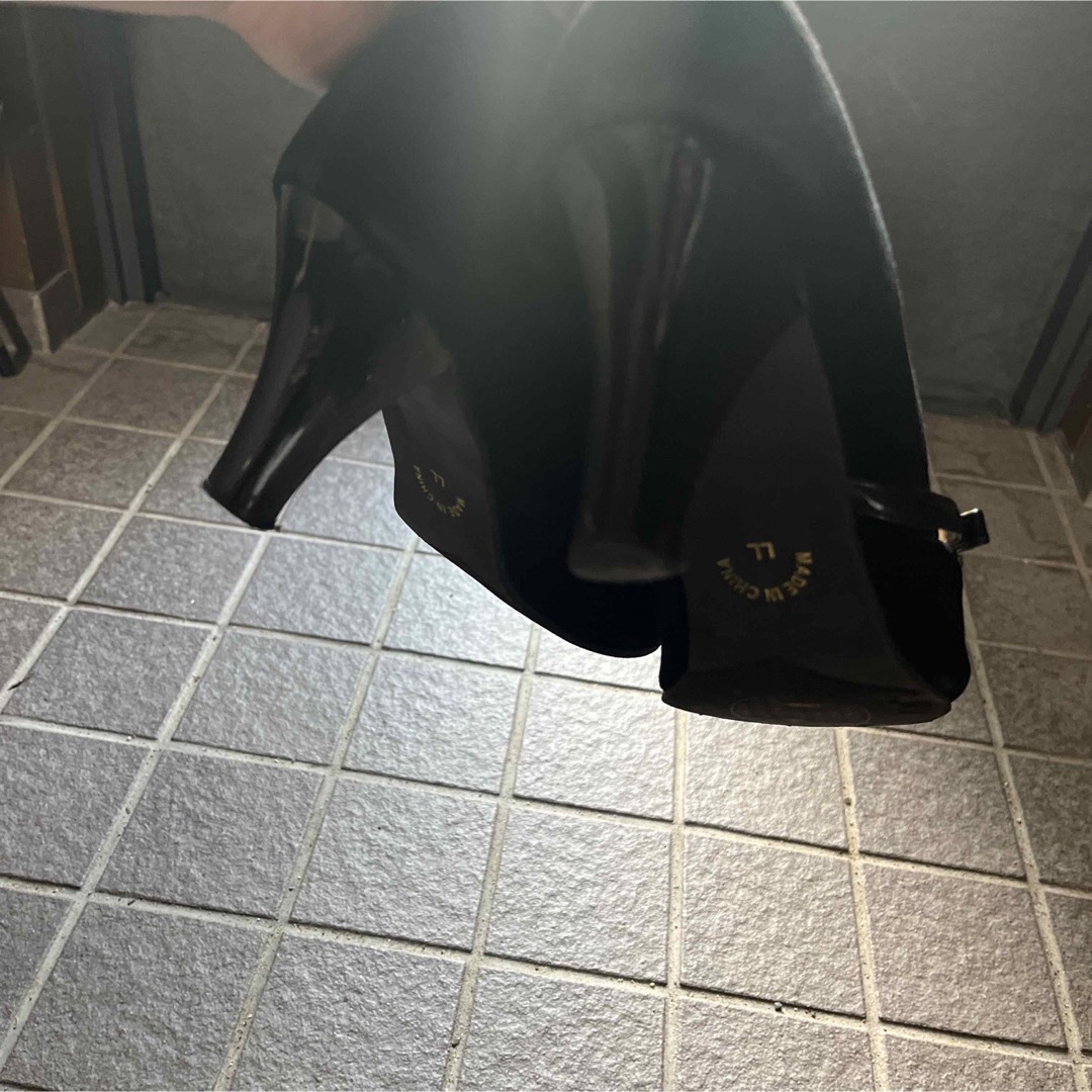 黒　ベロア　パンプス レディースの靴/シューズ(ハイヒール/パンプス)の商品写真