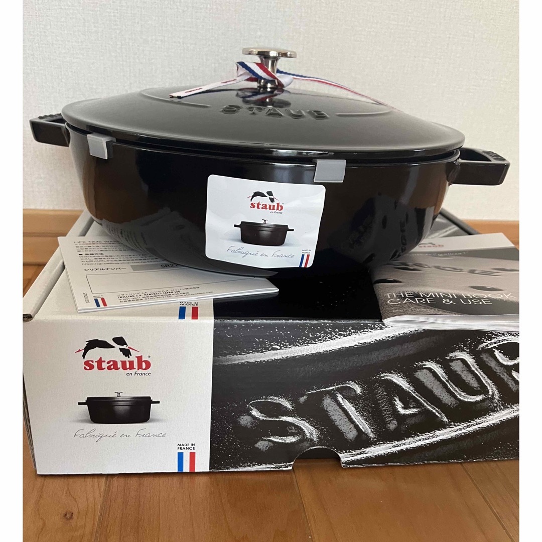 STAUB(ストウブ)の【新品未使用】staub ブレイザーソテーパン 26cm シャイニーブラック インテリア/住まい/日用品のキッチン/食器(鍋/フライパン)の商品写真