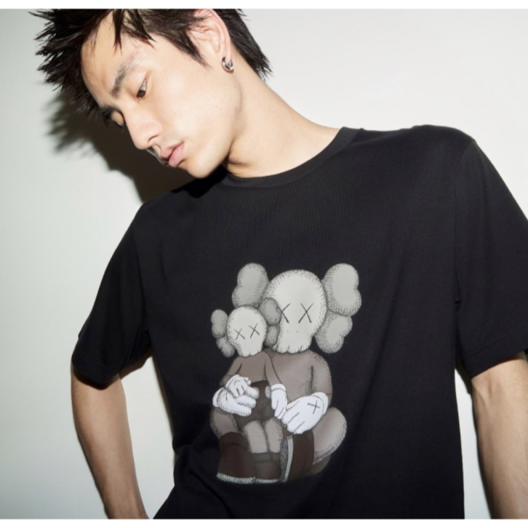 UNIQLOユニクロ KAWS カウズ Tシャツ 2枚セット - Tシャツ/カットソー