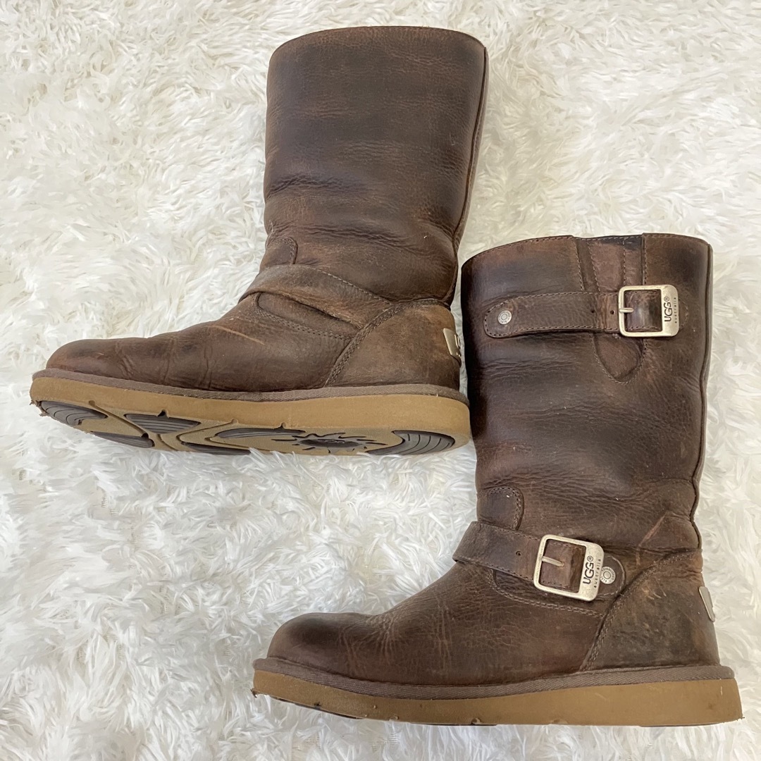 UGG - UGG ケンジントン エンジニア ムートン ダークブラウン 23cmの