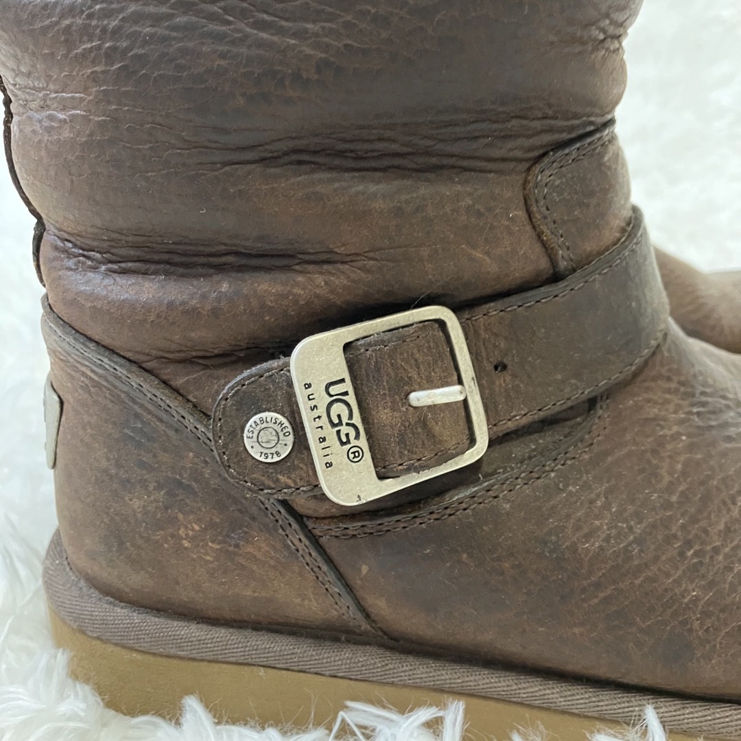 UGG - UGG ケンジントン エンジニア ムートン ダークブラウン 23cmの