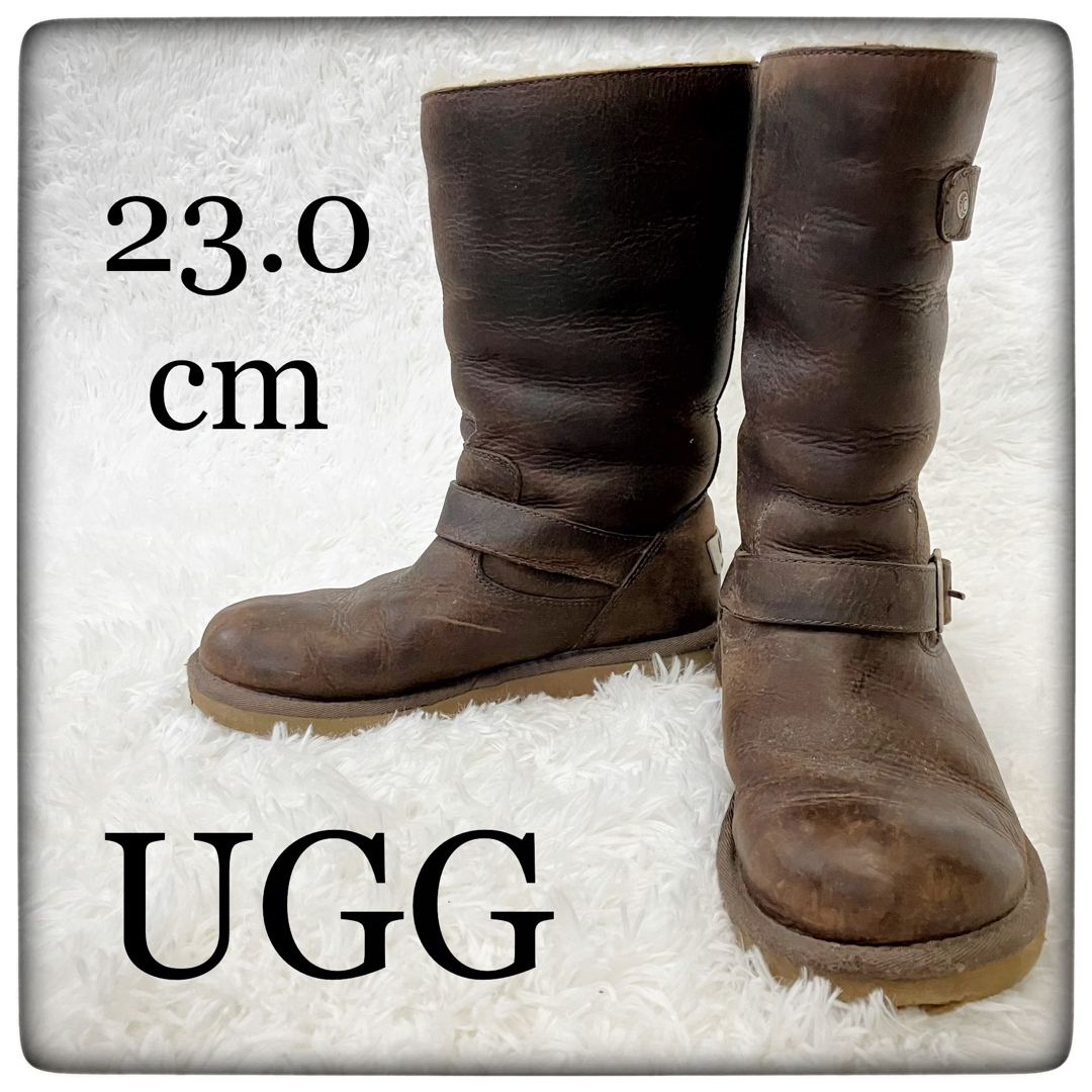 UGG(アグ)のUGG ケンジントン エンジニア ムートン ダークブラウン 23cm レディースの靴/シューズ(ブーツ)の商品写真