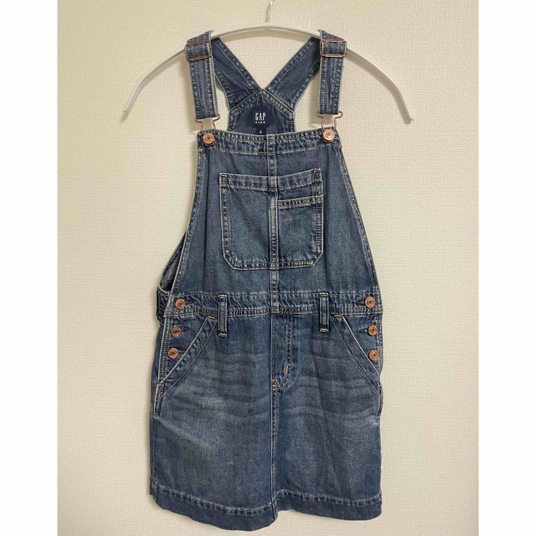 GAP Kids(ギャップキッズ)の美品　GAPデニムオーバーオールスカート130cm キッズ/ベビー/マタニティのキッズ服女の子用(90cm~)(ワンピース)の商品写真