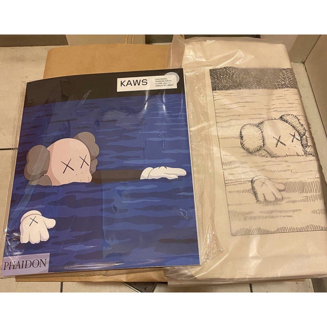 UNIQLO - UNIQLO x KAWS ARTBOOK トートバッグ付の通販 by hishihara's