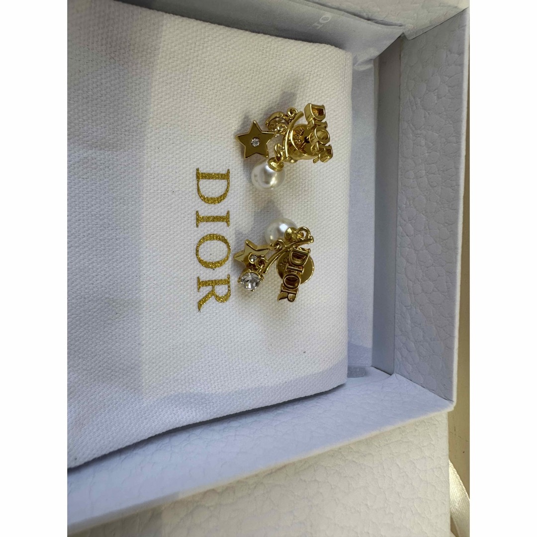 ピアス人気！すぐ届く！【DIOR】DIOR TRIBALES パール ピアス