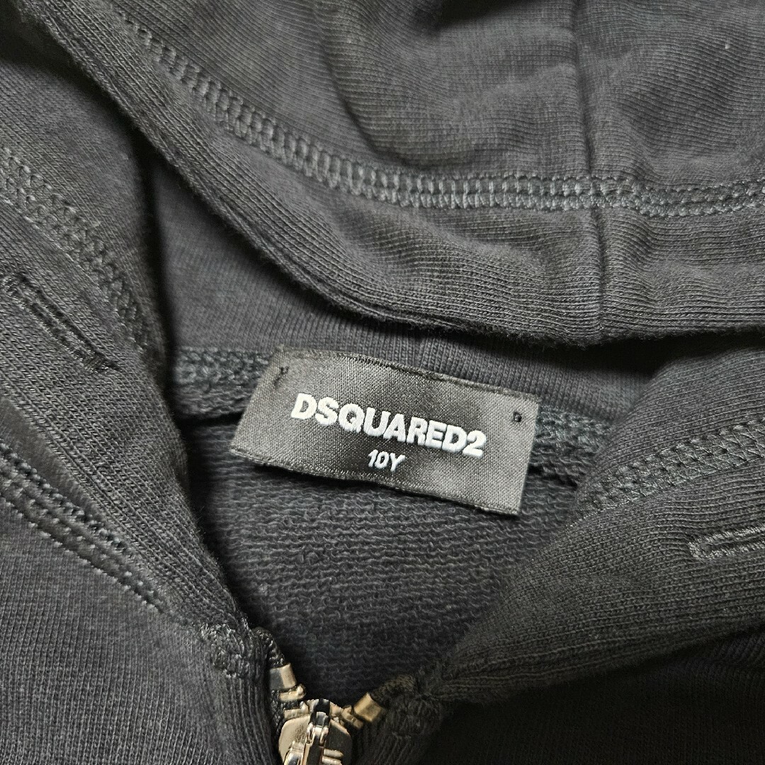 DSQUARED2(ディースクエアード)のDesquard2 ディースクエアード　パーカー キッズ/ベビー/マタニティのキッズ服男の子用(90cm~)(Tシャツ/カットソー)の商品写真