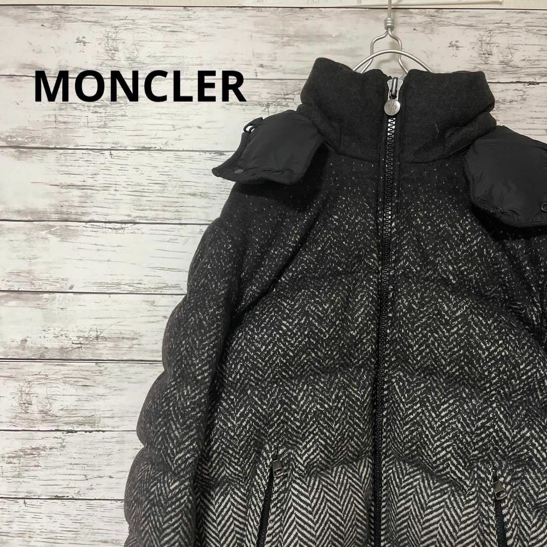 MONCLER(モンクレール)のMONCLER ダウンジャケット MONTHENEVRE グラデーション 激レア メンズのジャケット/アウター(ダウンジャケット)の商品写真