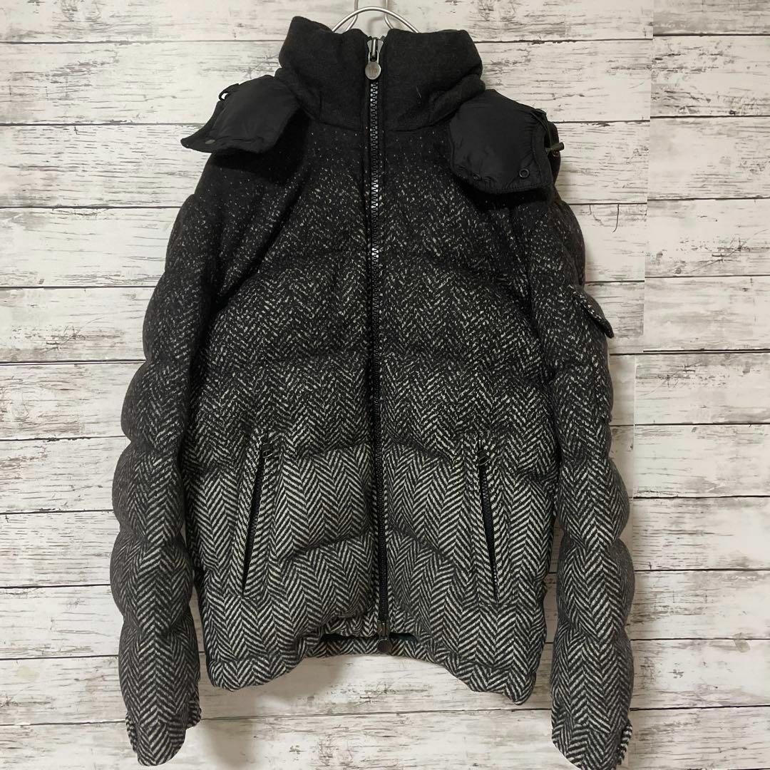 MONCLER(モンクレール)のMONCLER ダウンジャケット MONTHENEVRE グラデーション 激レア メンズのジャケット/アウター(ダウンジャケット)の商品写真