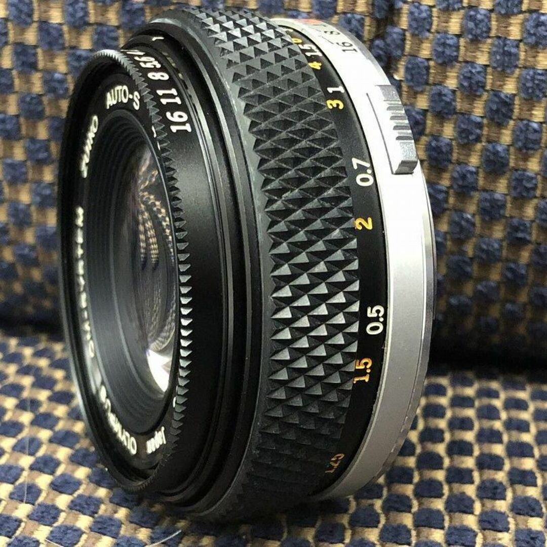 OLYMPUS(オリンパス)の1497 極上 レア OLYMPUS ZUIKO AUTO-S 40mm F2 スマホ/家電/カメラのカメラ(レンズ(単焦点))の商品写真