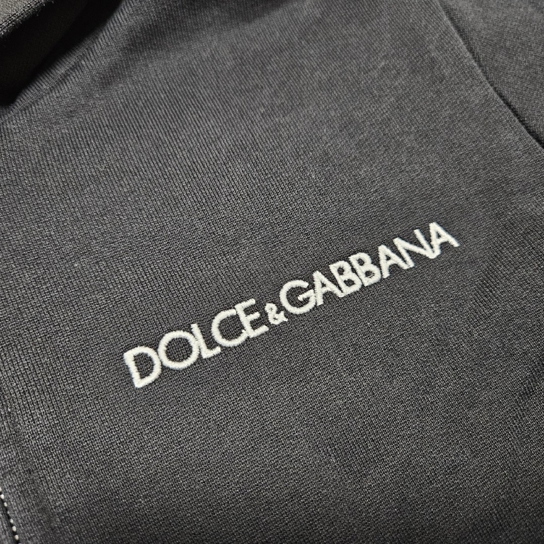 DOLCE&GABBANA(ドルチェアンドガッバーナ)のドルチェアンドガッバーナジュニア　パーカー キッズ/ベビー/マタニティのキッズ服男の子用(90cm~)(Tシャツ/カットソー)の商品写真