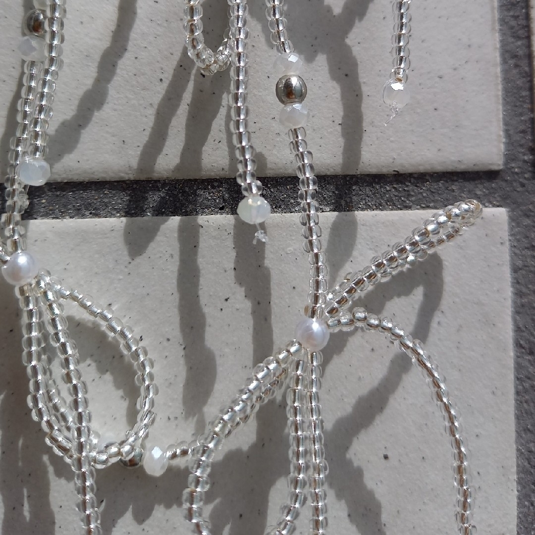 hand made beads necklace ribbon×silver ハンドメイドのアクセサリー(ネックレス)の商品写真