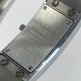 Gucci - GUCCI グッチ バングルウォッチ 2400L ブラック文字盤