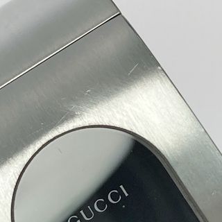 Gucci - GUCCI グッチ バングルウォッチ 2400L ブラック文字盤
