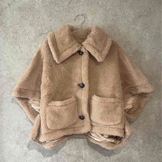 マックスマーラ(Max Mara)のMAX MARA TERZO テディケープ ポンチョ　コート　新品タグ付き(ポンチョ)