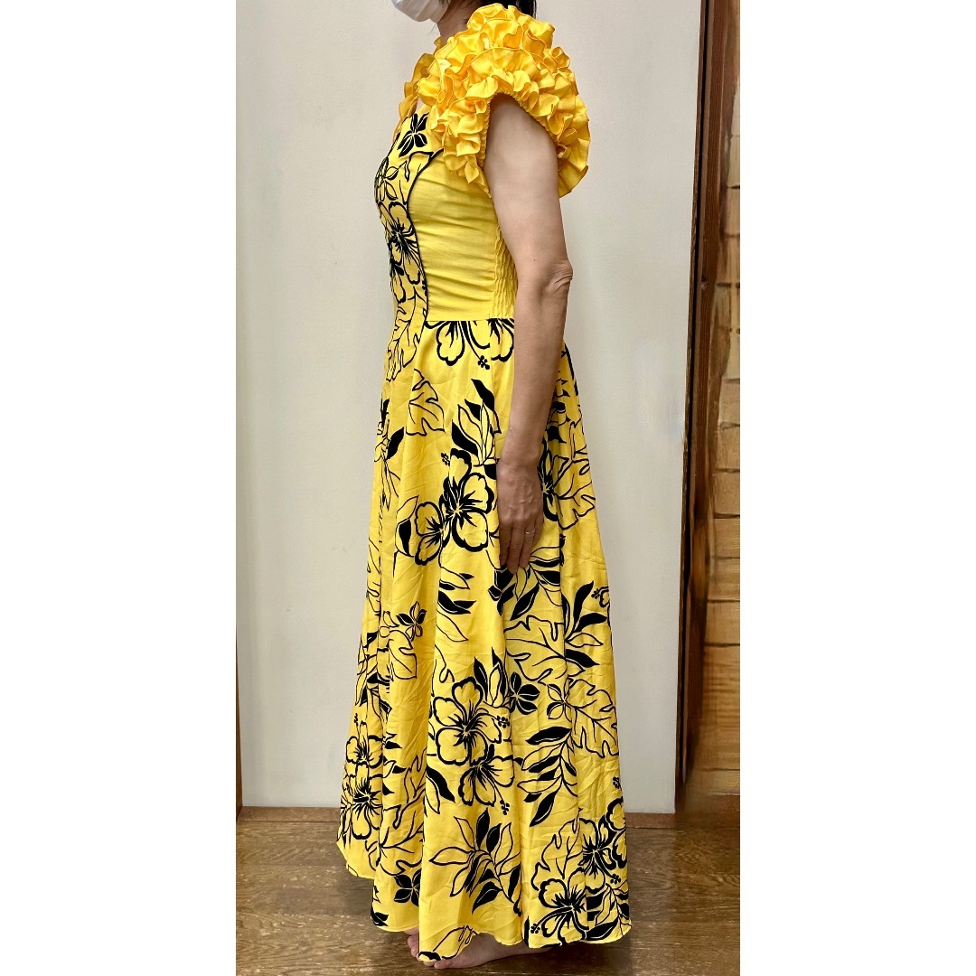 アロハスタンダード フラダンスドレス 黄色 花柄 サイズの通販 by