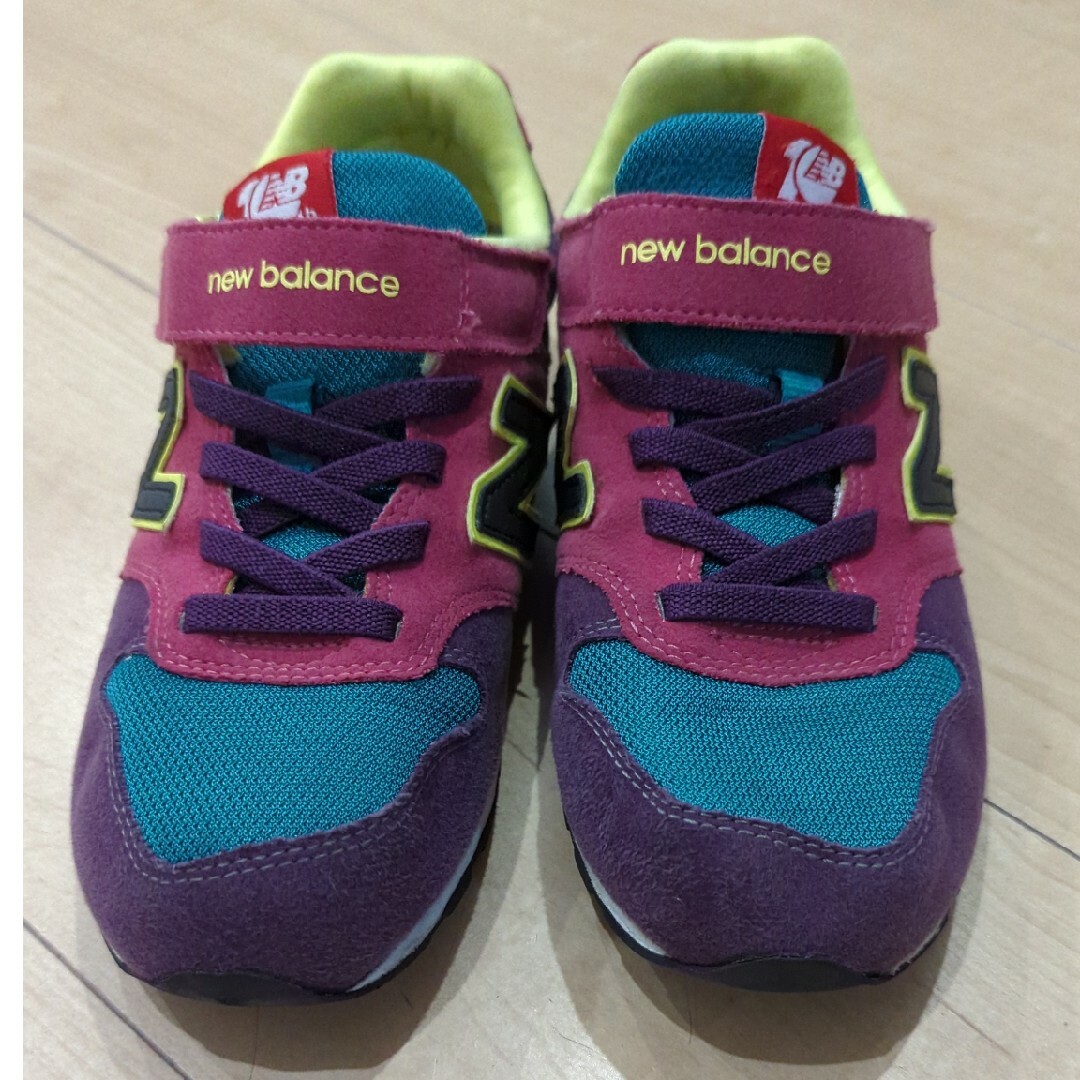 996（New Balance）(キュウキュウロク)のnew balance 996　２１､５cm キッズ/ベビー/マタニティのキッズ靴/シューズ(15cm~)(スニーカー)の商品写真