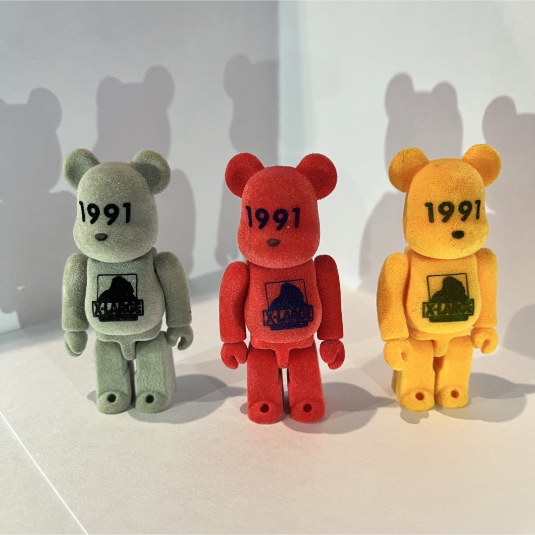 ② BE@RBRICK 100%  XLARGE エクストララージ ３体セット