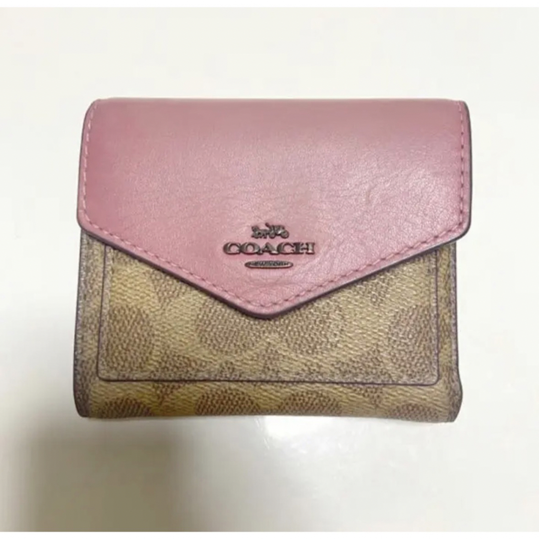 COACH(コーチ)のCOACH コーチ 三つ折り財布　ピンク レディースのファッション小物(財布)の商品写真