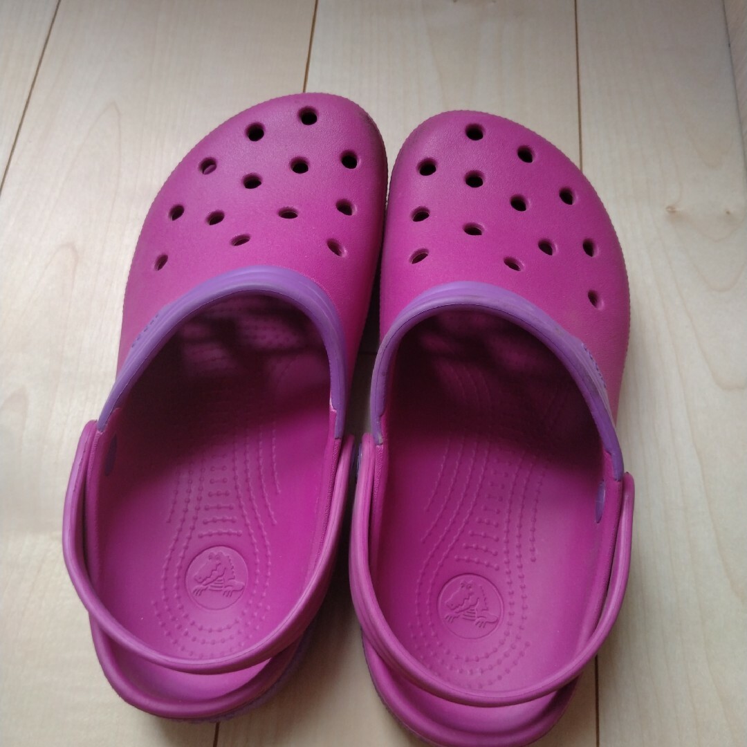 crocs(クロックス)のクロックス ピンク M8W10 レディースの靴/シューズ(サンダル)の商品写真