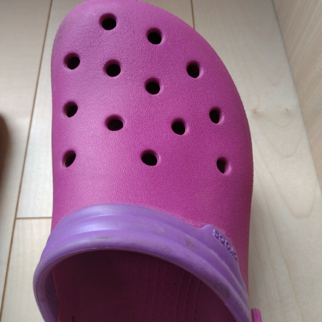 crocs(クロックス)のクロックス ピンク M8W10 レディースの靴/シューズ(サンダル)の商品写真