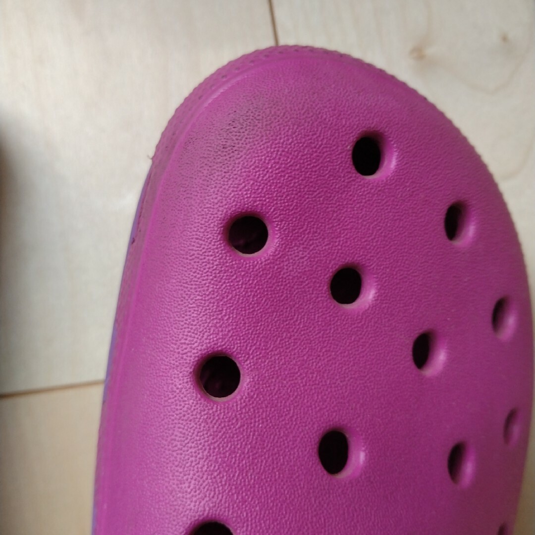 crocs(クロックス)のクロックス ピンク M8W10 レディースの靴/シューズ(サンダル)の商品写真