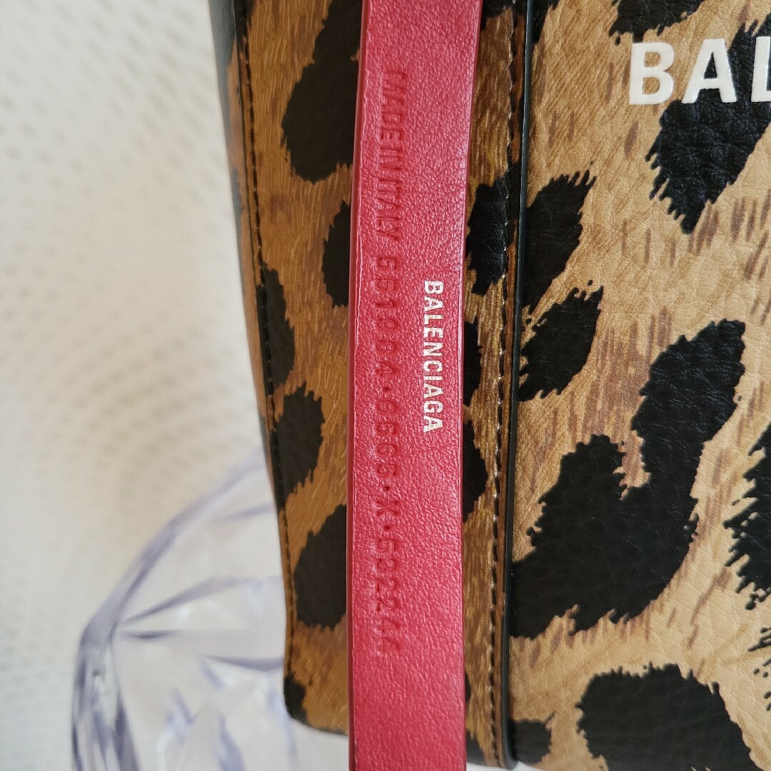 Balenciaga(バレンシアガ)の超美品♡レア　エブリデイトート　スモール　レオパード レディースのバッグ(ショルダーバッグ)の商品写真
