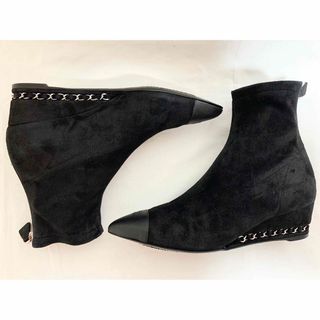 CHANEL - 希少美品 シャネル ココマーク チェーン スエードショート