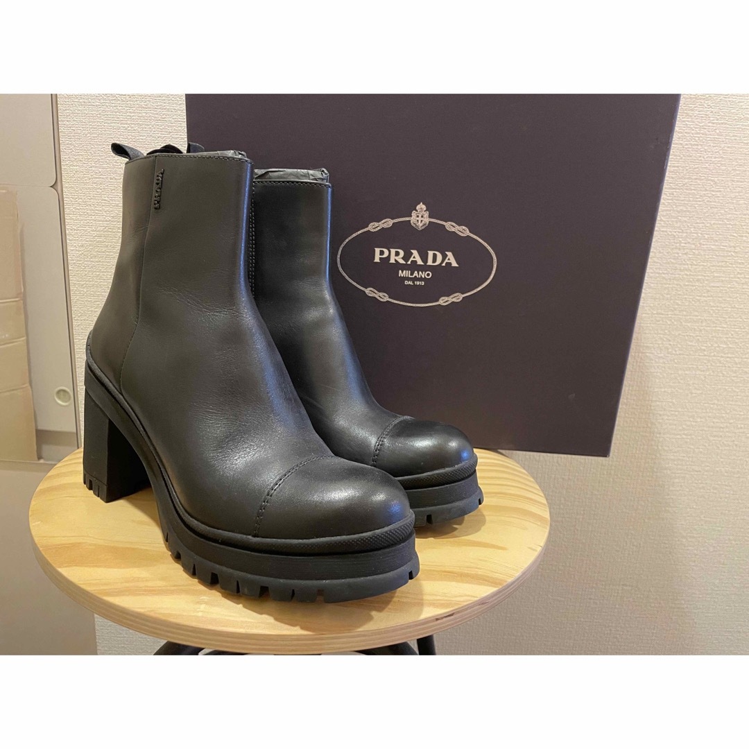 PRADA プラダ ショートブーツ 37サイズ | フリマアプリ ラクマ