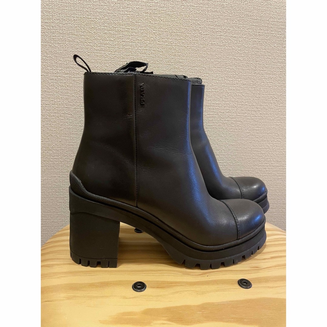 PRADA プラダ ショートブーツ 37サイズ-