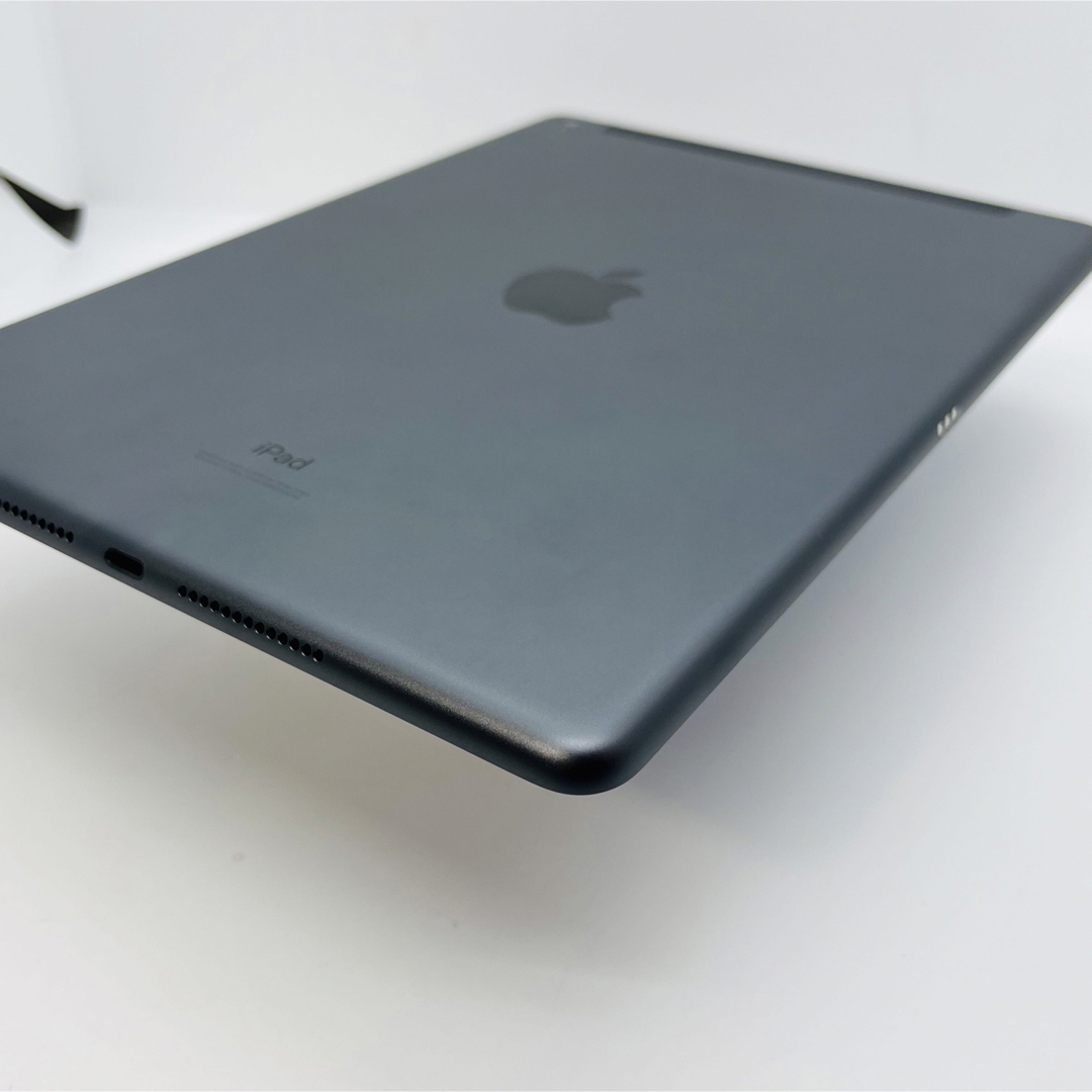 A 92% iPad 8 8世代　Gray 128 GB Wi-Fi 本体 3