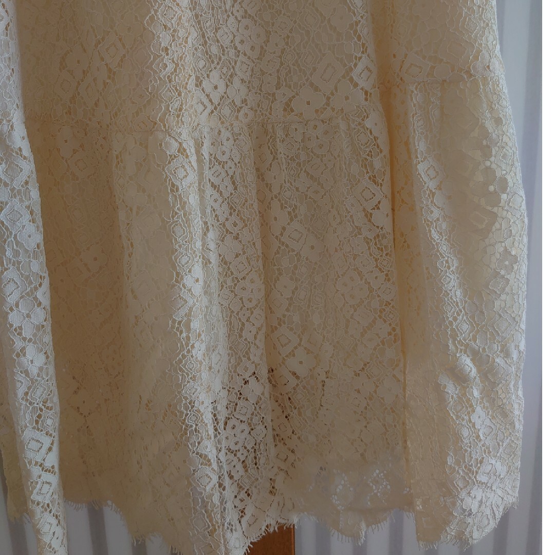 SHIPS(シップス)のSHIPS シップス レースロングタイトスカート アイボリー ホワイト レディースのスカート(ロングスカート)の商品写真