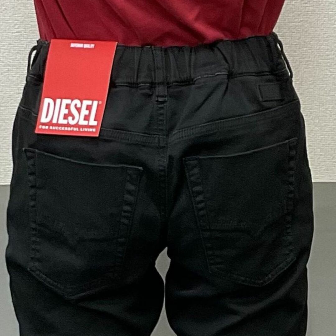 DIESEL(ディーゼル)のディーゼル　ジョグジーンズ 2123　34サイズ　ブラック　新品　A00088 メンズのパンツ(デニム/ジーンズ)の商品写真