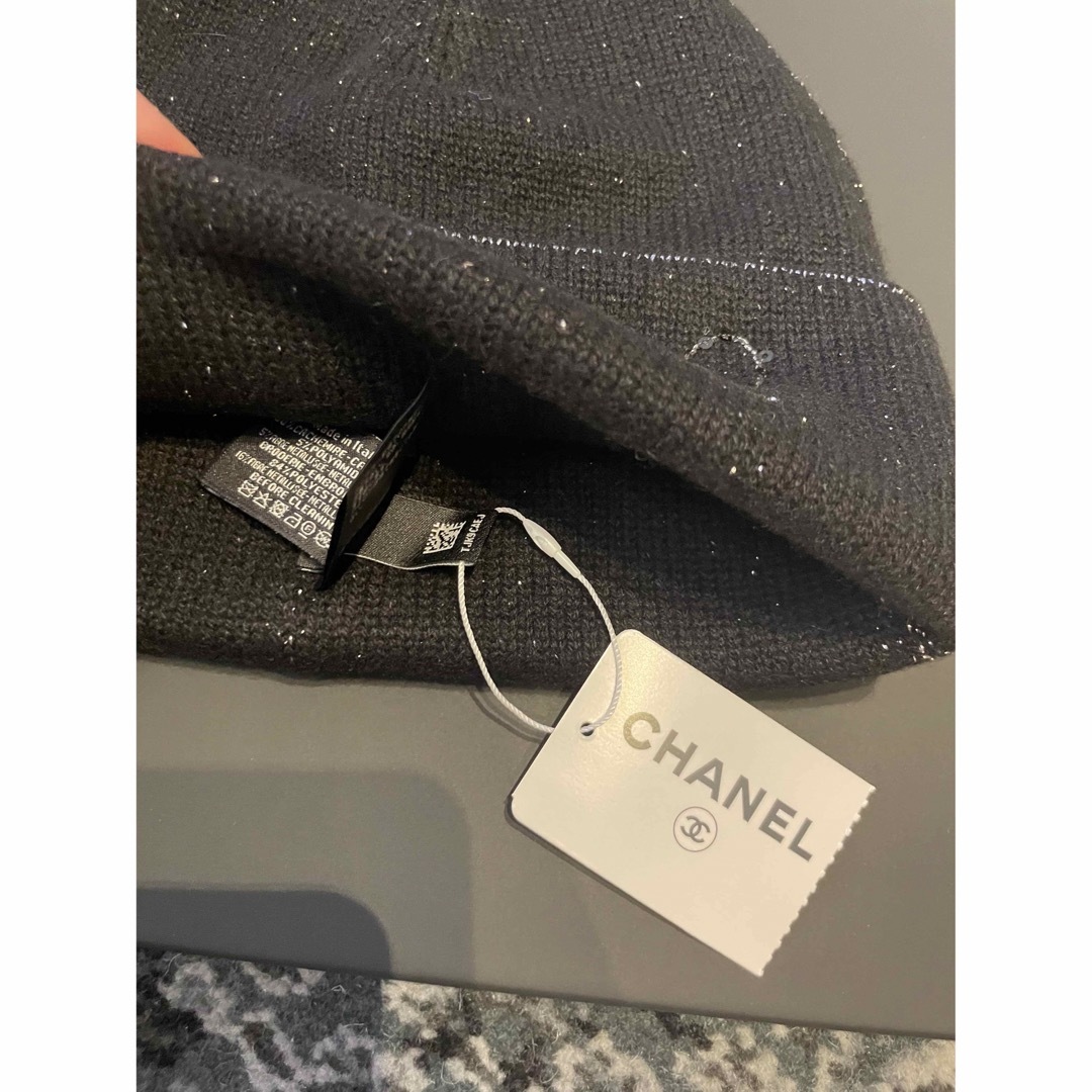 CHANEL(シャネル)の新品　インボイス付属　シャネル　CHANEL ニットキャップ　ビーニー レディースの帽子(ニット帽/ビーニー)の商品写真