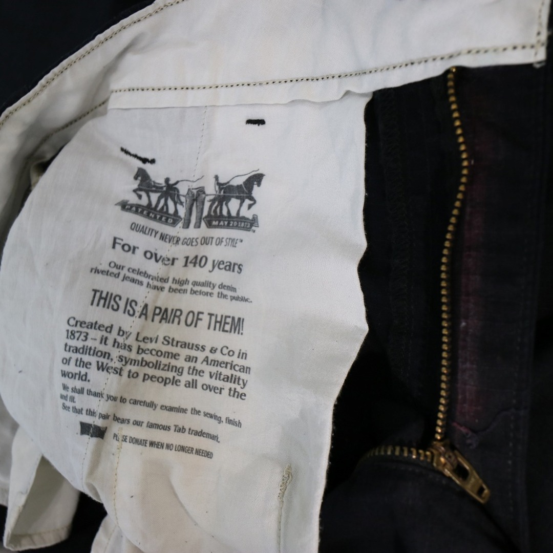 Levi's(リーバイス)のSALE/ Levi's リーバイス カーゴ ショートパンツ アメカジ ブラック (メンズ ｗ32) 中古 古着 N8370 メンズのパンツ(ショートパンツ)の商品写真