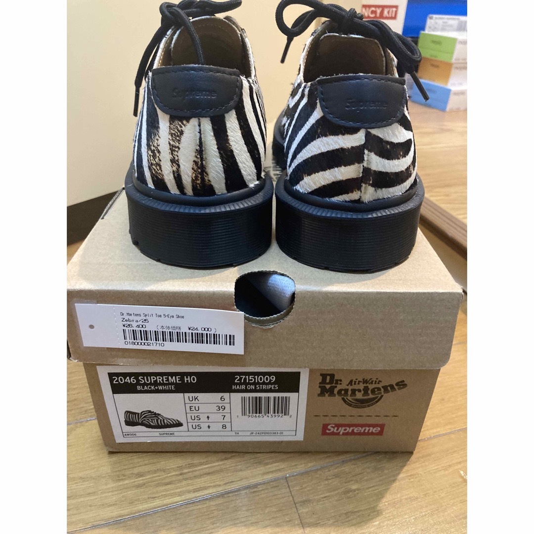 Supreme(シュプリーム)のSupreme/Dr.Martens Split Toe 5-Eye zebra メンズの靴/シューズ(ブーツ)の商品写真