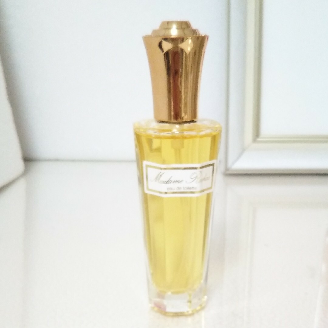 ROCHAS(ロシャス)の【ROCHAS 】未使用 ロシャス香水　30ml コスメ/美容の香水(香水(女性用))の商品写真