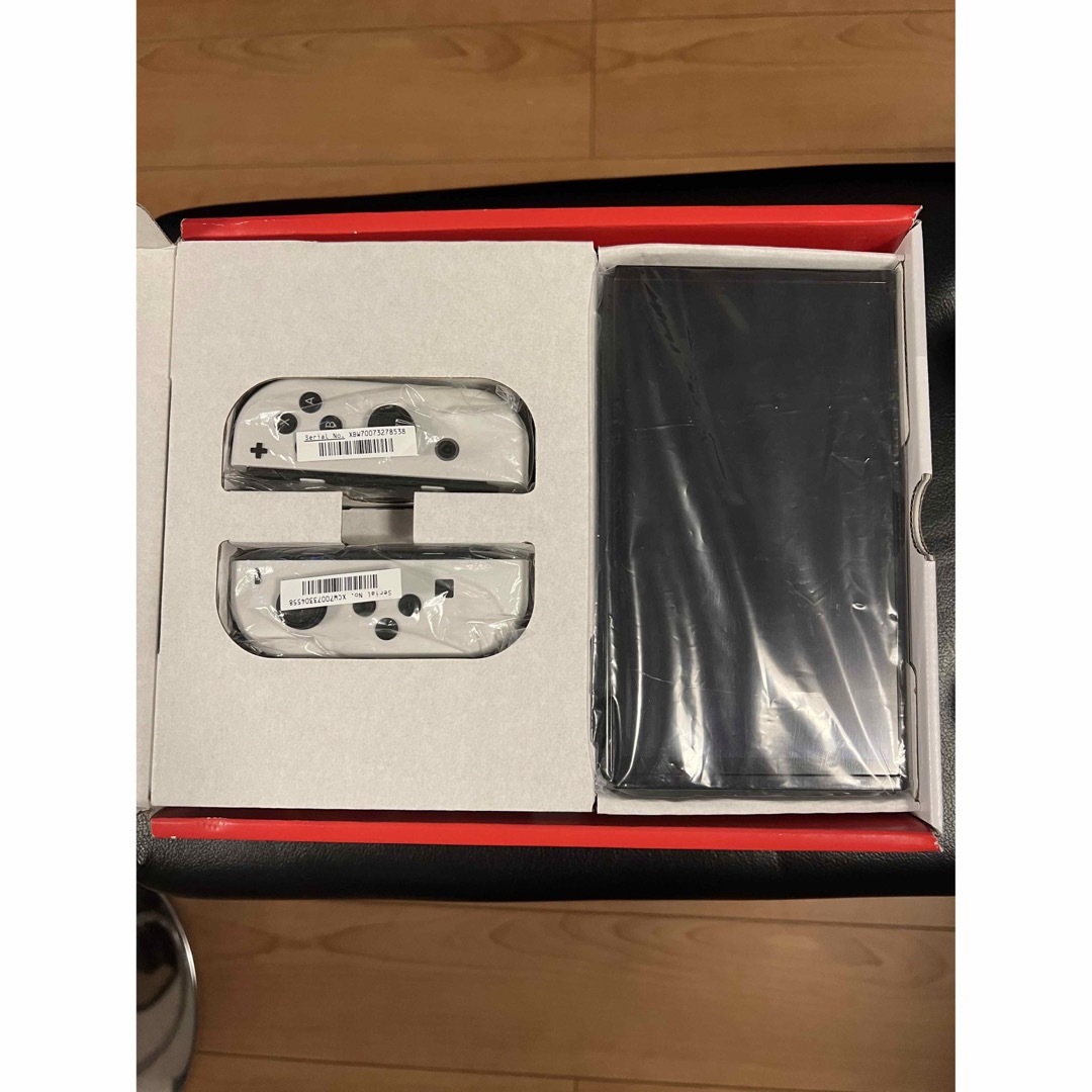 Nintendo有機ELモデル Nintendo Switch ホワイト 使用期間短