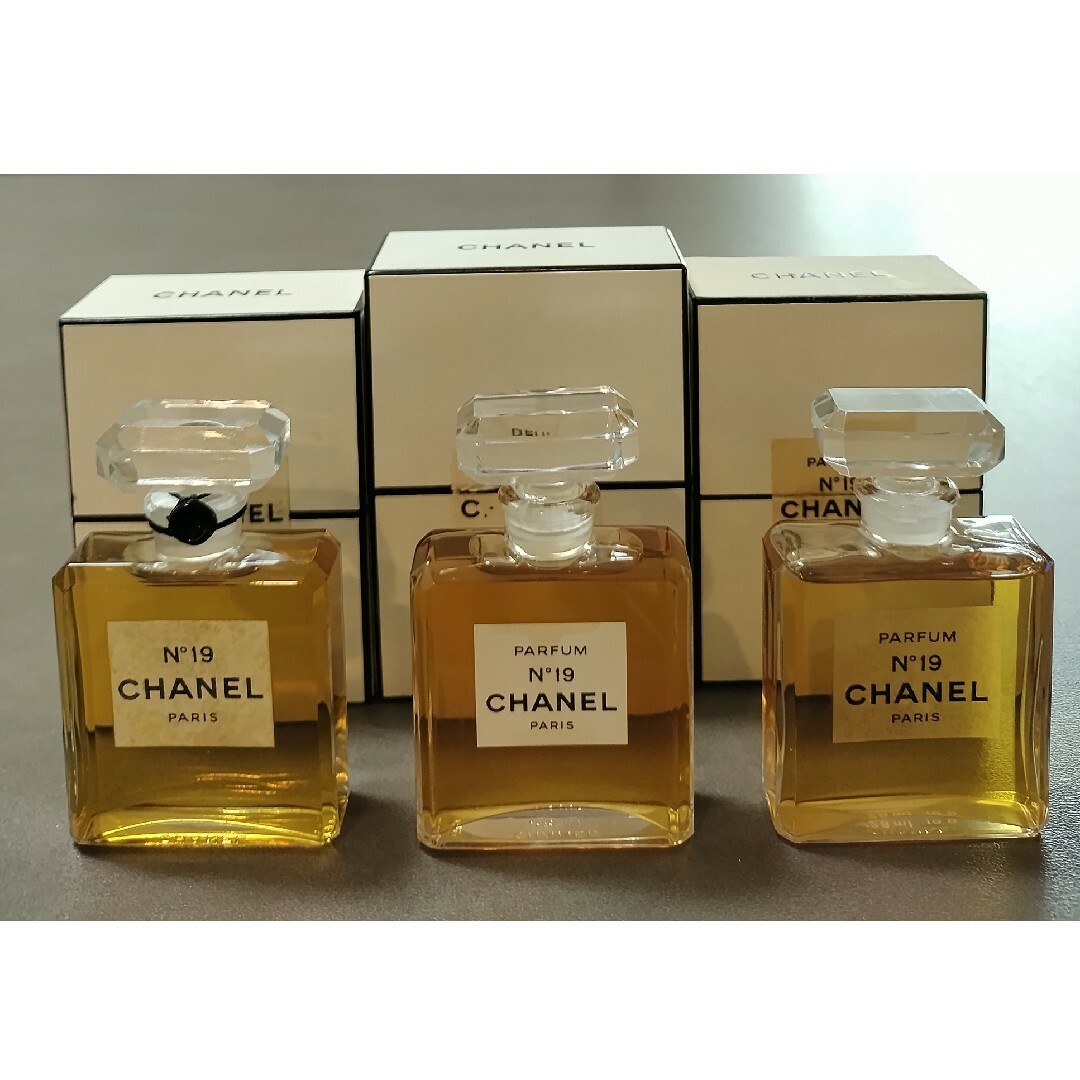 2 CHANEL シャネル N°19 パルファム 28ml 未使用 レディース