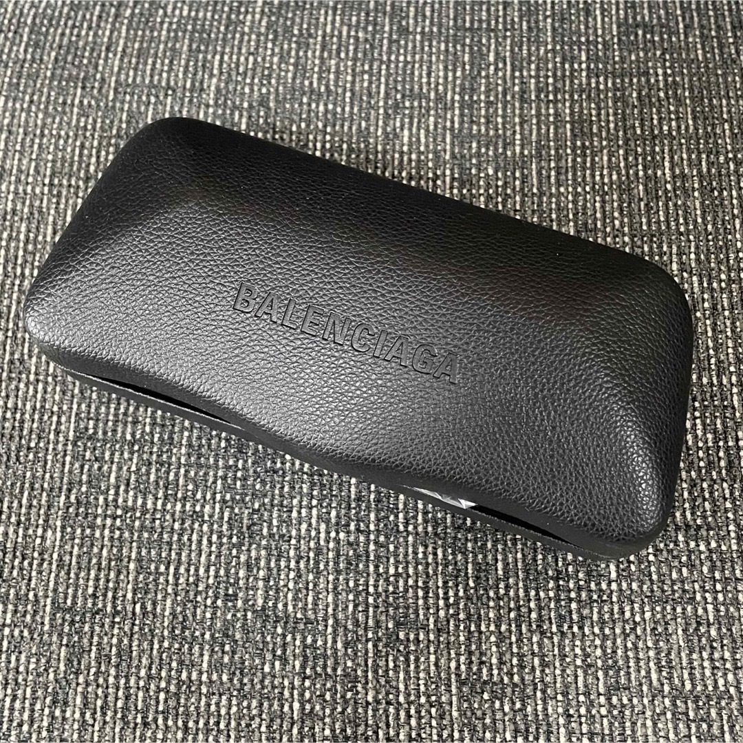 モーガン蔵人着用 BALENCIAGA BAT RECTANGLE-