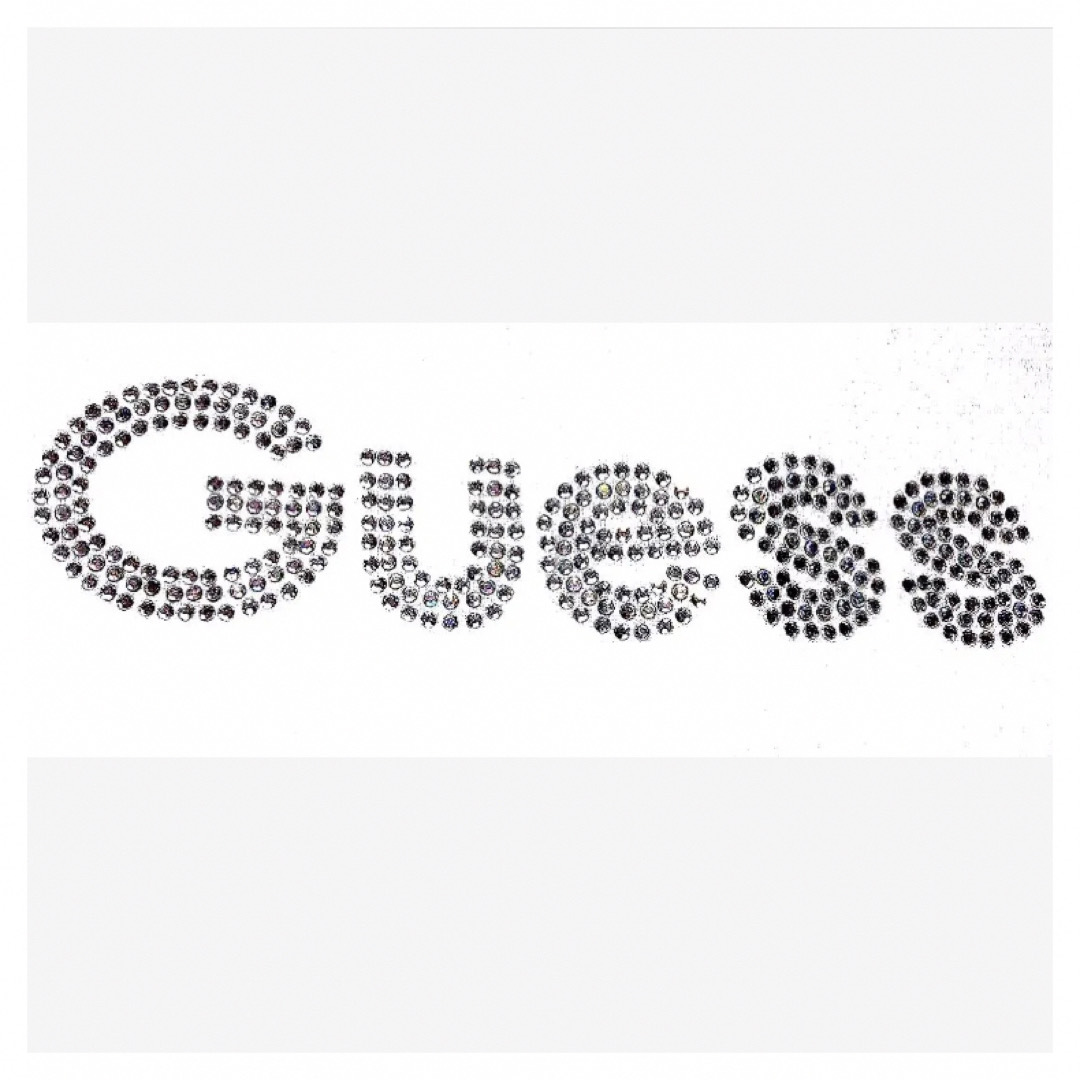 GUESS(ゲス)の★GUESS★ゲス キラキラ Tシャツ ホワイト 白 白Tシャツ ハワイで購入 レディースのトップス(Tシャツ(半袖/袖なし))の商品写真