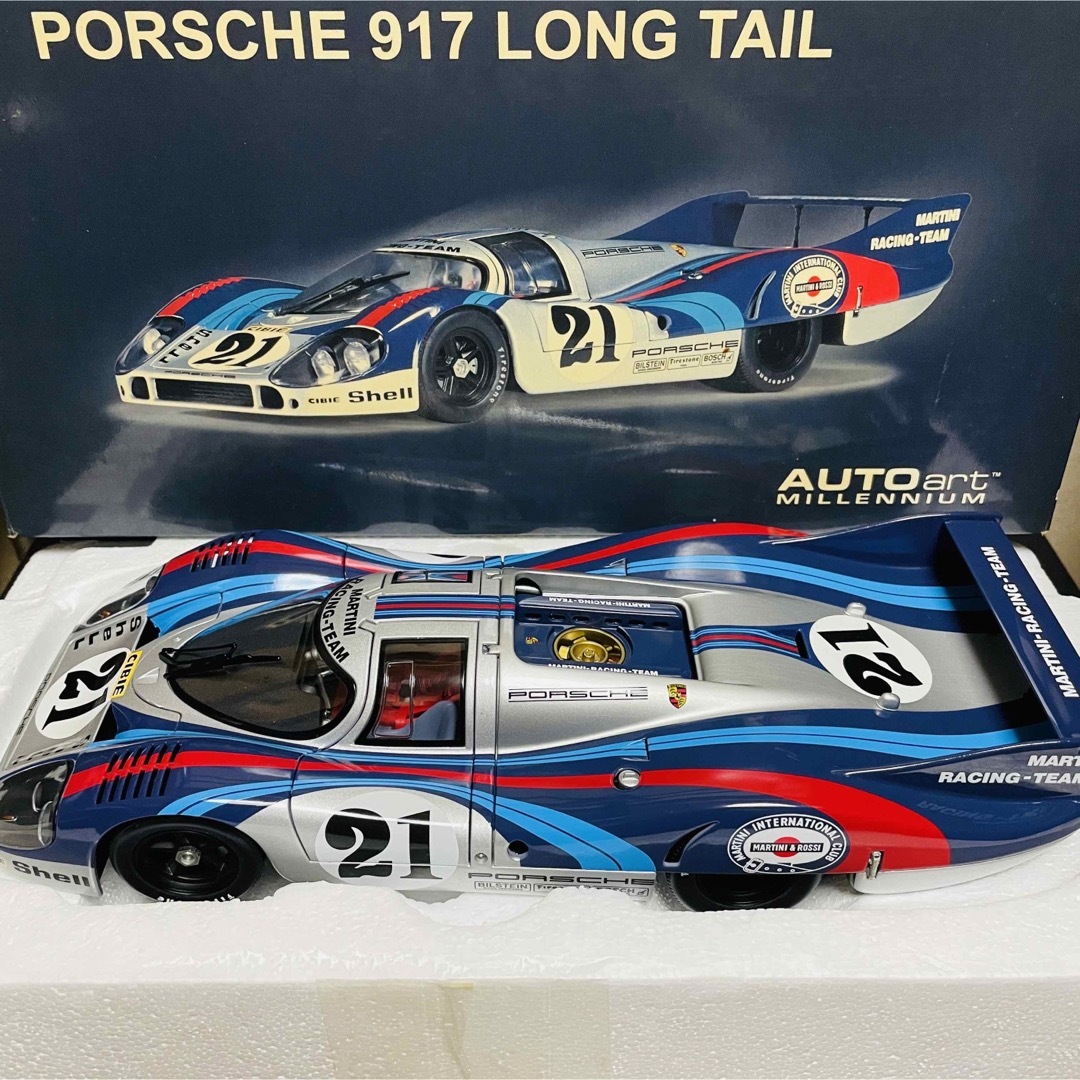 1/18 AUTOart ポルシェ 917LH マルティニレーシング 1971