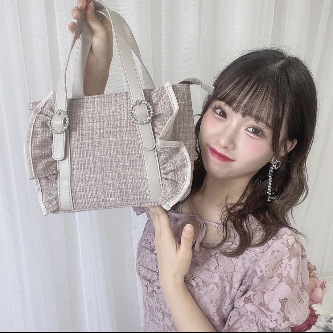 evelyn ノベルティ オリジナルビジューツイードバッグ ピンクevelyn evelyn ノベルティ オリジナルビジューツイードバッグ ピンクevelyn