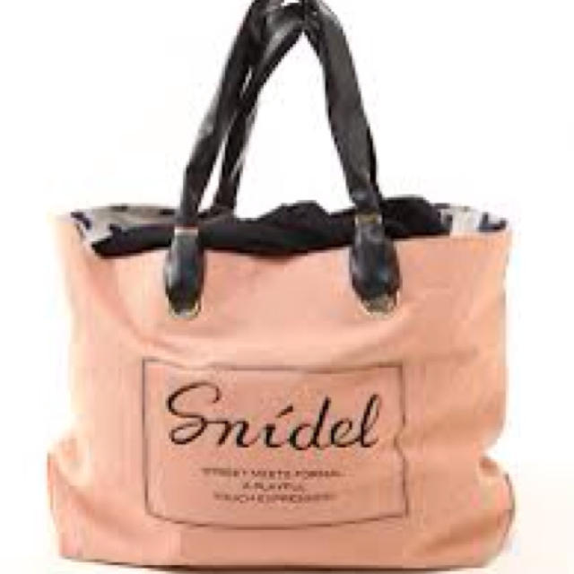 SNIDEL(スナイデル)の再！snidel♪リバーシブルトート♪ レディースのバッグ(トートバッグ)の商品写真