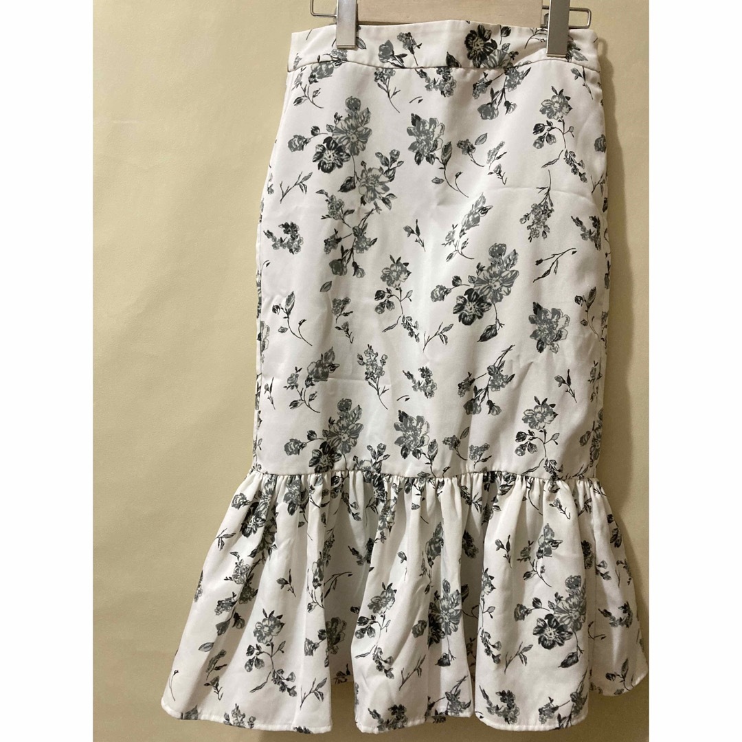 GU(ジーユー)のタイト&フレアなスカート♡ GU レディースのスカート(ロングスカート)の商品写真