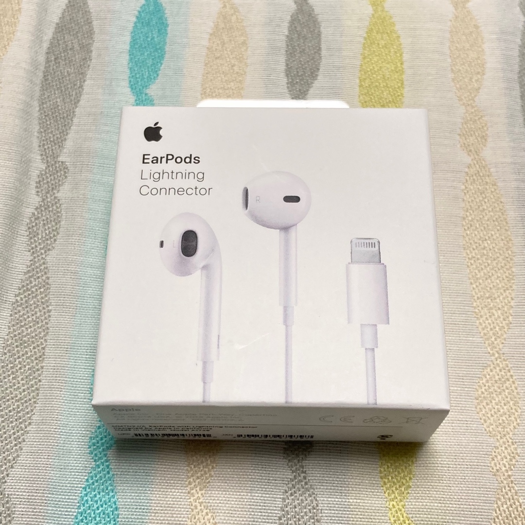 Apple 【新品未開封】Apple EarPods 純正イヤホンの通販 by shop｜アップルならラクマ