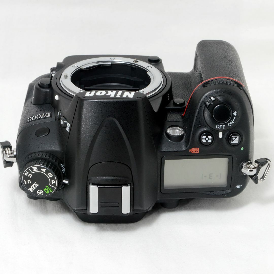Nikon - ☆本格的な外観の一眼レフ☆Nikon ニコン D7000 300mmダブルの